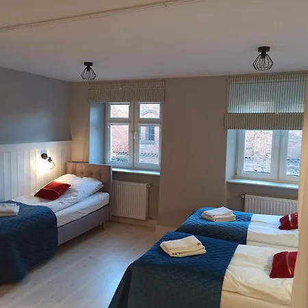 Mieszkanie W Kamienicy 4c *