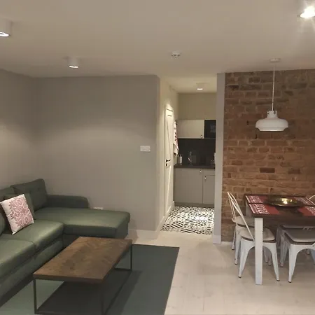 Mieszkanie W Kamienicy 4c Apartment