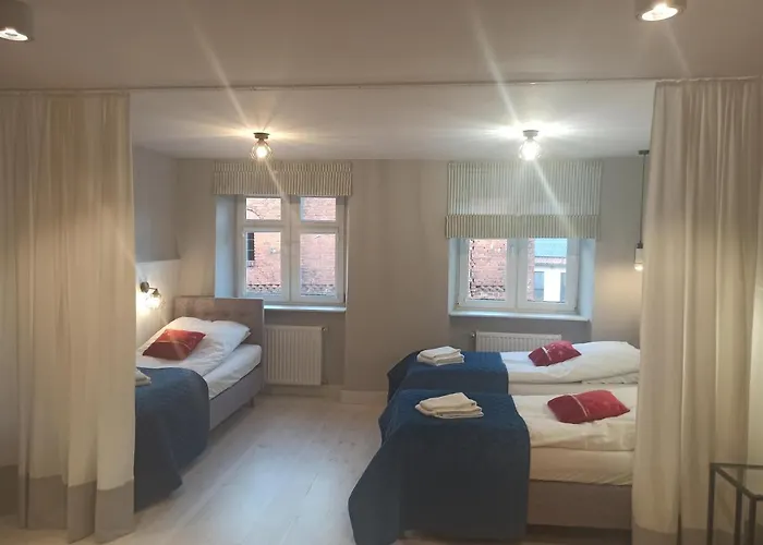 Mieszkanie W Kamienicy 4c *